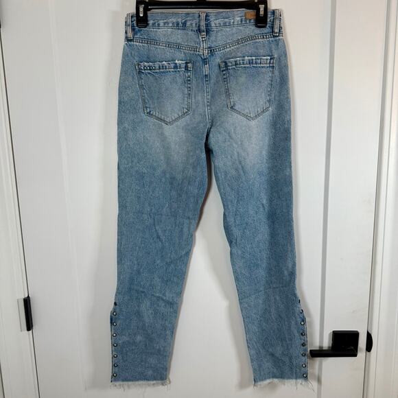 Blank NYC High-Rise Tapered Studded Hem Jeans Sz 26 EUC - Picture 2 of 4